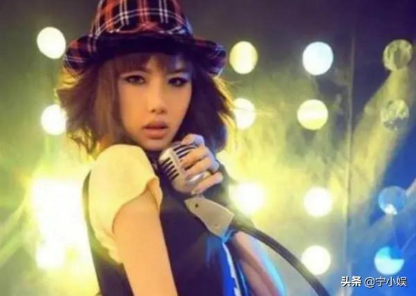 “整容失敗”王貝：和母親一起走上手術檯，出事後家人卻選擇私了