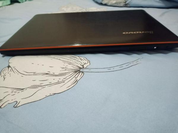 女生自用聯想Y470筆記本