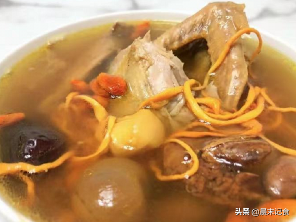 入秋之後，廣東人愛喝這6道湯，滋補潤燥又營養，讓你輕鬆過秋