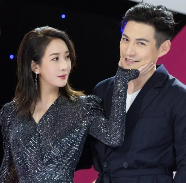 杜若溪：嫁男神偶像嚴屹寬，兩度流產生女，風光幸福背後有艱辛