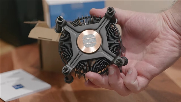 12代酷睿i5-12400測試偷跑：全新原裝散熱器 不超81℃