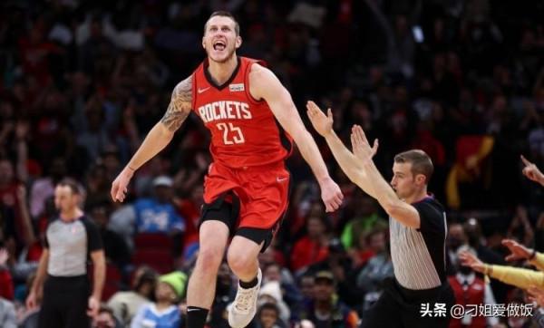 1年205萬!火箭第一份轉正合同誕生,13+4後衛公開感謝費爾蒂塔 1年205萬!火箭第一份轉正合同誕生,13+4後衛公開感謝費爾蒂塔