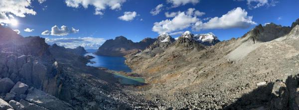 川西海拔最高最大最藍的海子——亞莫措根