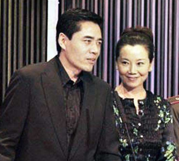 這10位男演員才叫始終如一，沒有緋聞，各個都是不忘初心的好丈夫