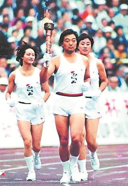 高敏的故事:第一位跳水女皇,16歲開啟高敏時代,6年拿70枚金牌 高敏的故事:第一位跳水女皇,16歲開啟高敏時代,6年拿70枚金牌