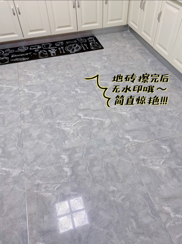 獨居6年！一人獨居有狗相伴，家居佈置得簡單精緻，太羨慕了