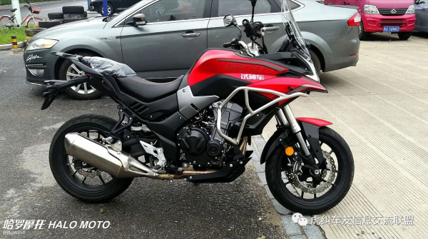 濤哥‘暴力’試駕：隆鑫VOGE無極500DS摩托駕馭感受