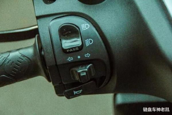 售價9680元，林海五代目更新，還是熟悉的雅馬哈勁戰既視感