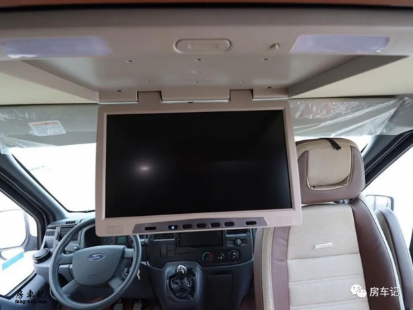 木紋和真皮的美妙體驗!專利設計加持!途酷酷旅行版房車 木紋和真皮的美妙體驗!專利設計加持!途酷酷旅行版房車