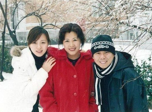 父親是歪瓜裂棗，女兒卻貌美如花？這7位星二代的長相好奇妙