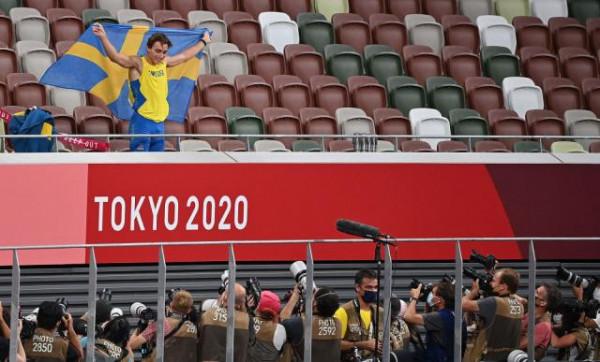 在你我最熟悉的場地，每一滴汗水都是一個故事