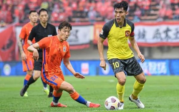 晚上18點！足協做出爭議決定：中超再遭重創，球迷吐槽聲一片