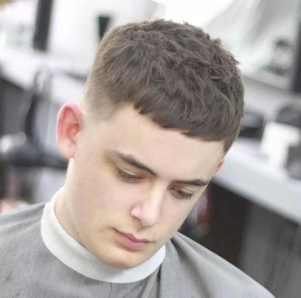 男生秋夏季髮型,除了寸平頭你還有哪些選擇? 男生秋夏季髮型,除了寸平頭你還有哪些選擇?