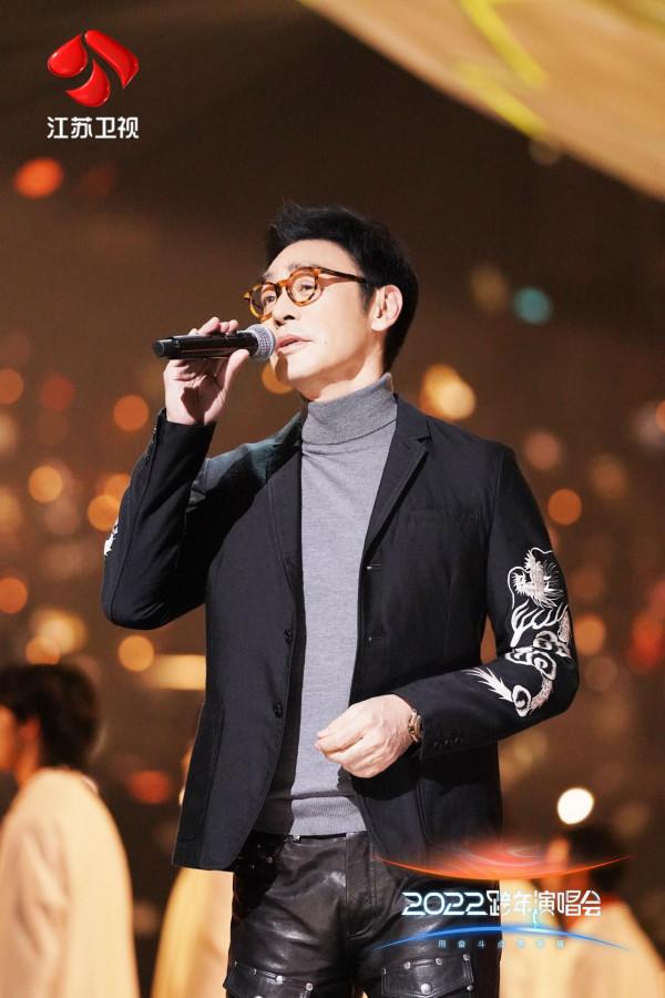 江蘇衛視2022跨年演唱會好歌連臺，港臺歌手各顯絕活傾情唱響