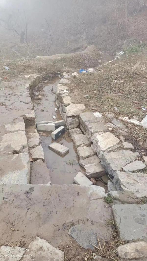 觀雞寺旁龍泉井