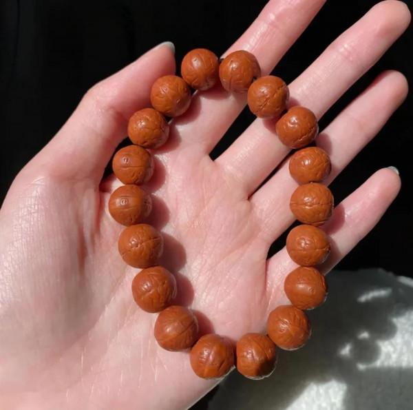 這10種文玩手串,感覺配飾是“累贅” 這10種文玩手串,感覺配飾是“累贅”