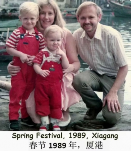 美籍教授潘維廉:攜妻子遠赴中國,先後4次申請綠卡只為成中國人 美籍教授潘維廉:攜妻子遠赴中國,先後4次申請綠卡只為成中國人