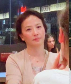 “神仙媽媽”劉曉莉的隱秘往事,她的故事遠比你想得更精彩 “神仙媽媽”劉曉莉的隱秘往事,她的故事遠比你想得更精彩