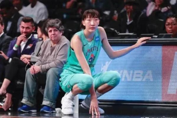 盤點在WNBA打球的中國女球員,鄭海霞場均砍下9.3分 盤點在WNBA打球的中國女球員,鄭海霞場均砍下9.3分