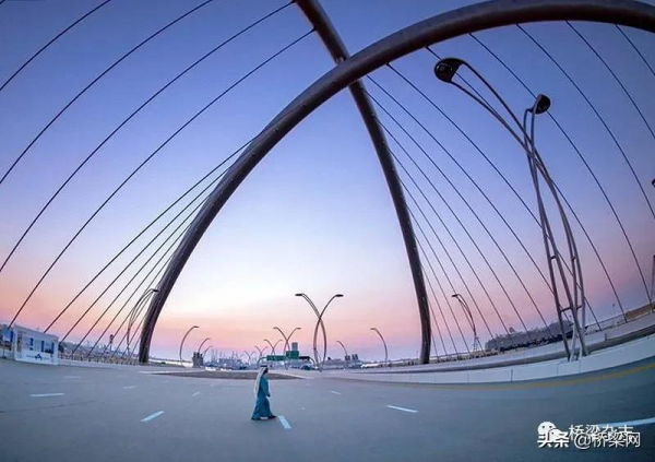 「海外橋訊」克羅埃西亞佩列沙茨大橋完工在即、迪拜無限橋開通