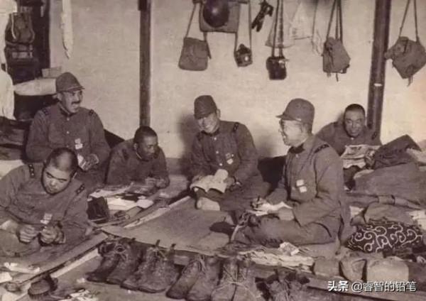 八路軍為何寧肯穿草鞋，也不穿繳獲的日本軍靴？有三個主要原因
