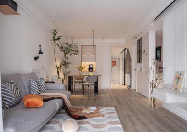 難怪越來越多人不要茶几，看了她80㎡新家，氛圍真讓人羨慕