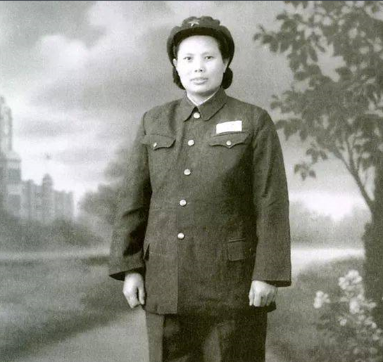 65年毛主席接見韓先楚,閒聊時詢問:洪學智到哪裡去了,好久沒見 65年毛主席接見韓先楚,閒聊時詢問:洪學智到哪裡去了,好久沒見