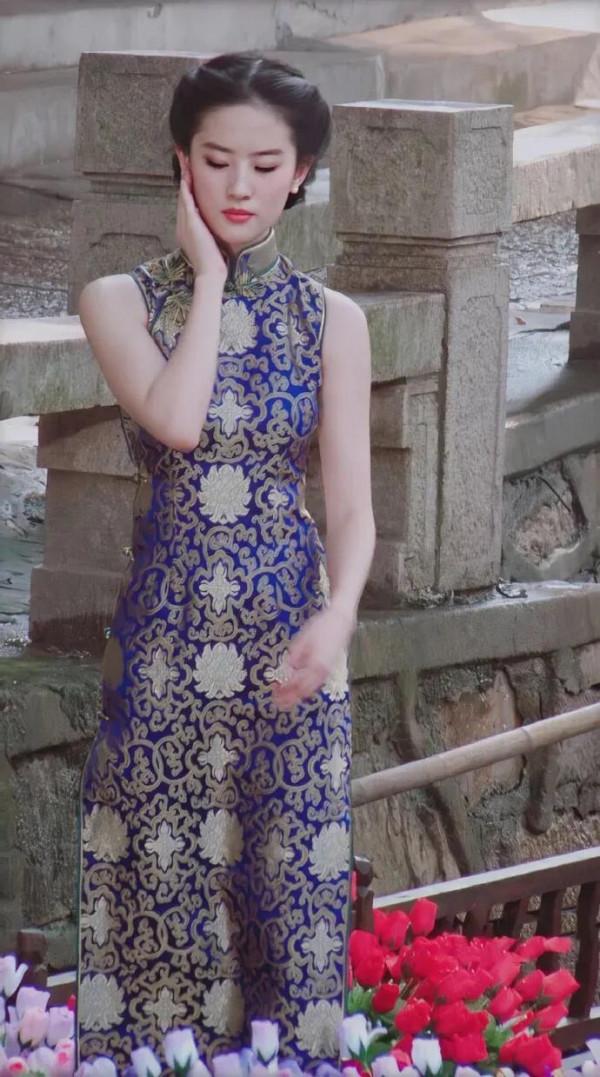 劉亦菲旗袍秀，一個字美