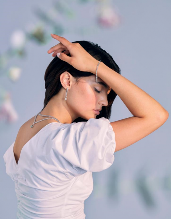 靈動之光 點亮秋冬時尚造型