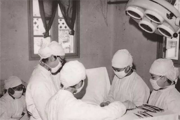 1949年毛主席下令:接廣東一護士到中央參加工作,她有何特殊身份 1949年毛主席下令:接廣東一護士到中央參加工作,她有何特殊身份