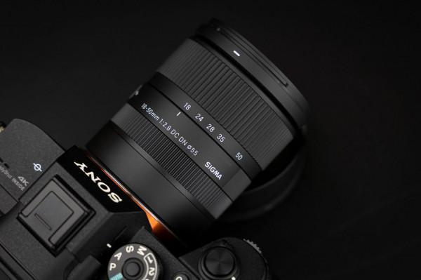 極致輕巧掛機鏡 適馬18-50mm F2.8 DC DN評測