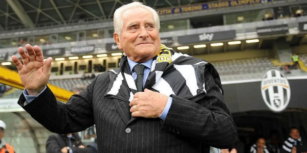 在2021年離世的國際足壇十大球員