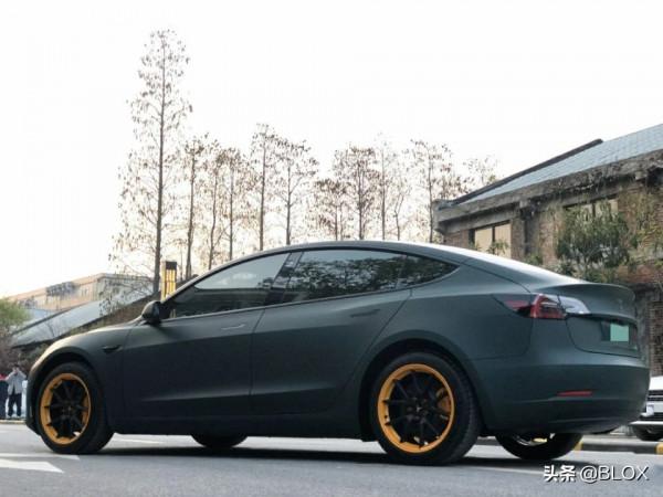 BLOX 改裝集-搭配是門藝術念念不忘的細節，特斯拉Model3小改分享