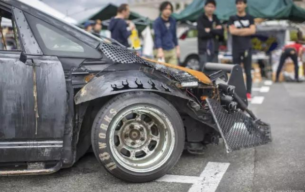 如此暴力的改裝本田奧德賽,你能接受嗎? 如此暴力的改裝本田奧德賽,你能接受嗎?