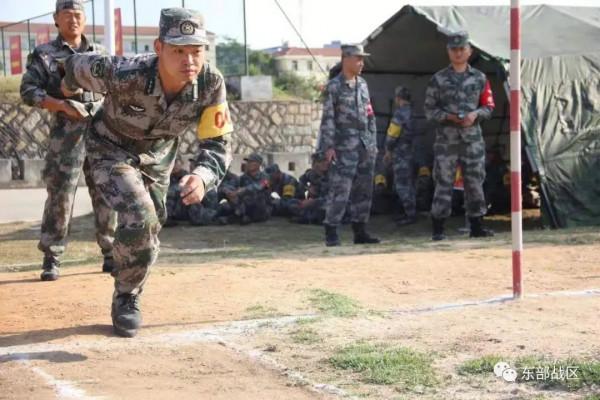 退伍兩年後，她成了軍嫂……