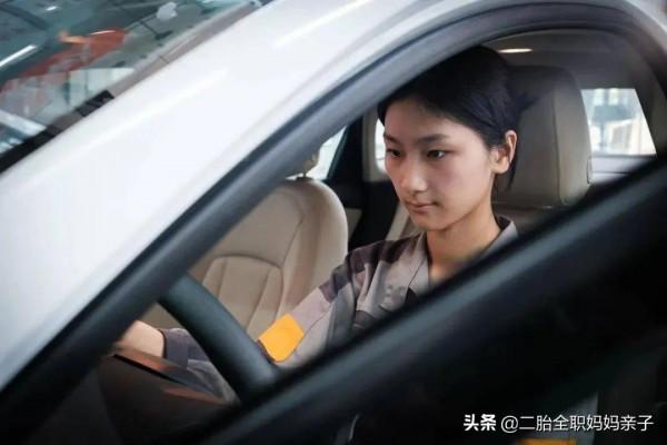 00後職校女生爆紅，“打臉”眾人：選高中還是中職？讓興趣決定