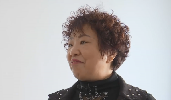 大媽工資不想動，還想要點零花錢，大爺：這麼大年紀，別玩心眼了