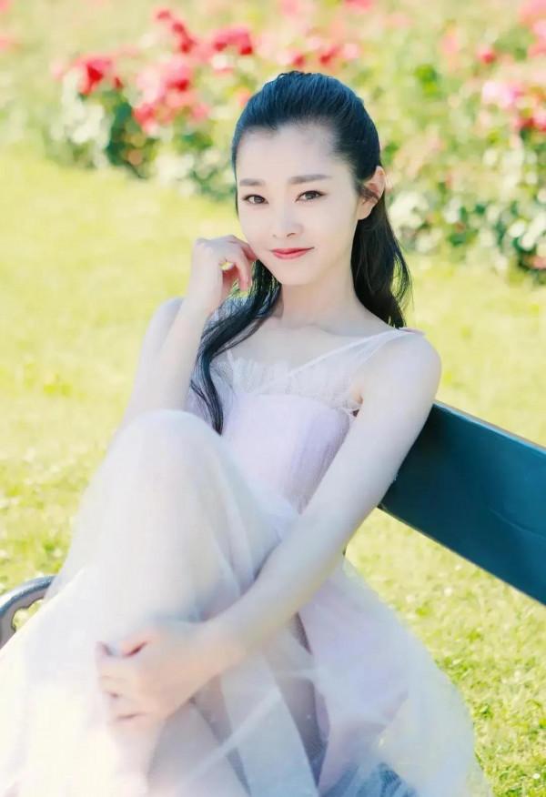 頂級清秀女神宋軼，秀色可餐、溫婉動人