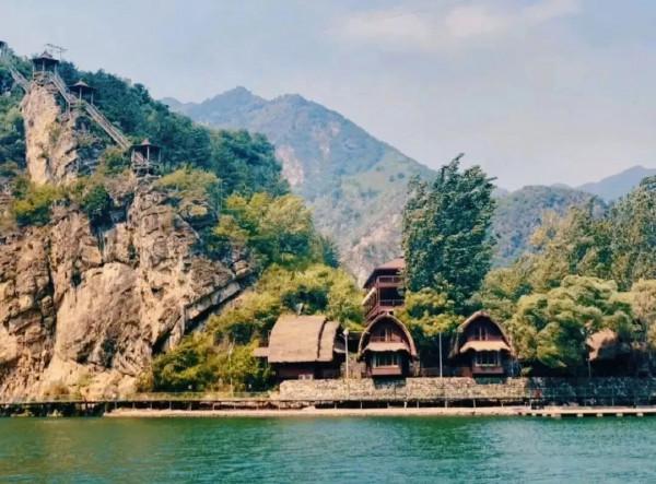 京郊藏了一條絕美國道，承包了京城最美秋色，秋意正濃，如詩如畫