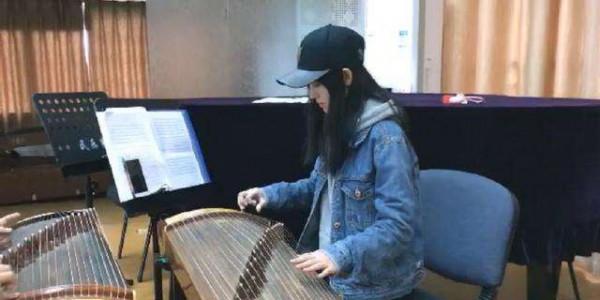 選美第一成鞠婧禕師妹，後失去至親痛苦不堪，卻也難逃黑粉吐槽