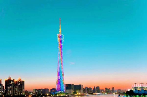 廣東這棟樓，本想建成地標建築，卻荒廢了20多年成爛尾