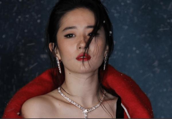 油膩、爆痘、皺紋，14位女星未修生圖曝光，個個顛覆你的想象