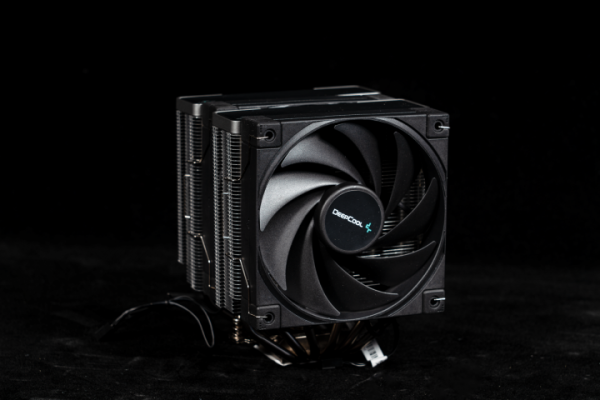 2022 年了，300 元的風水冷到底選哪個，今天就給你答案