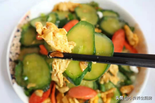 冬季,吃肉不如吃這菜,10分鐘搞定,葷素搭配,好吃又下飯 冬季,吃肉不如吃這菜,10分鐘搞定,葷素搭配,好吃又下飯