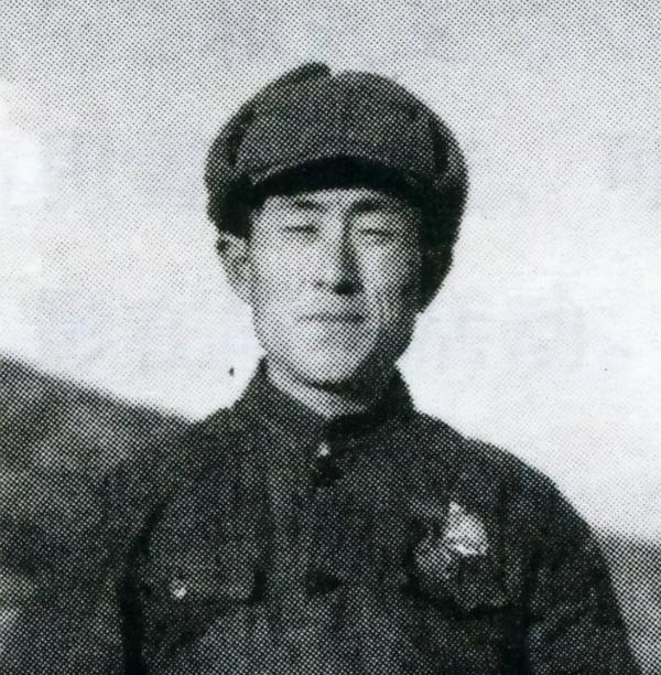 1958年,軍區首長去遼寧縣城時,發現糧倉警衛是犧牲5年的英雄 1958年,軍區首長去遼寧縣城時,發現糧倉警衛是犧牲5年的英雄