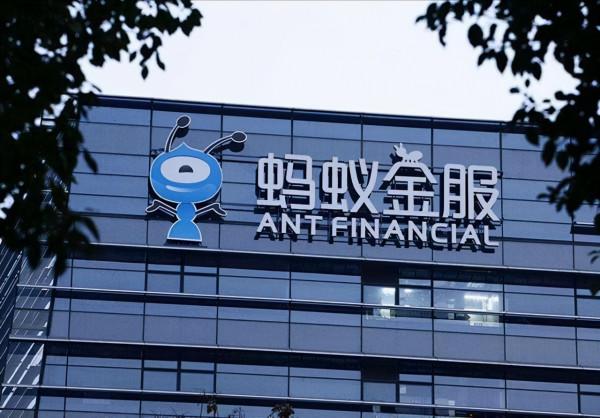 “支付寶崩了”頻上熱搜，年輕人最擔心的是餘額寶裡的錢回不來