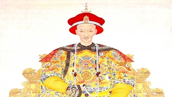 故宮隆宗門的門匾上有一個箭頭,200多年了,為什麼還沒有拔掉? 故宮隆宗門的門匾上有一個箭頭,200多年了,為什麼還沒有拔掉?