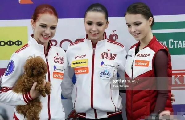 俄羅斯三娃：無敵姐妹花，霸榜自由滑