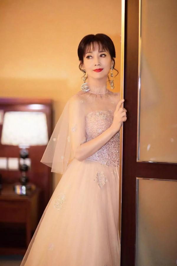 當窗理雲鬢——趙雅芝