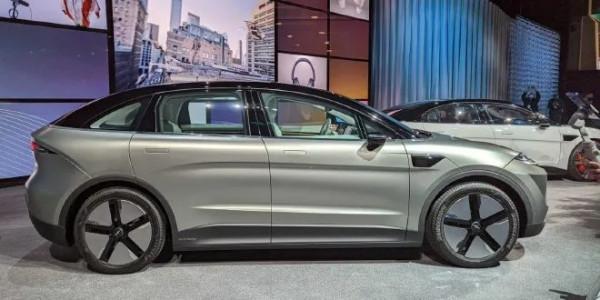 團車造車！特斯拉350元哨子一搶而光；比亞迪12月銷量近10萬